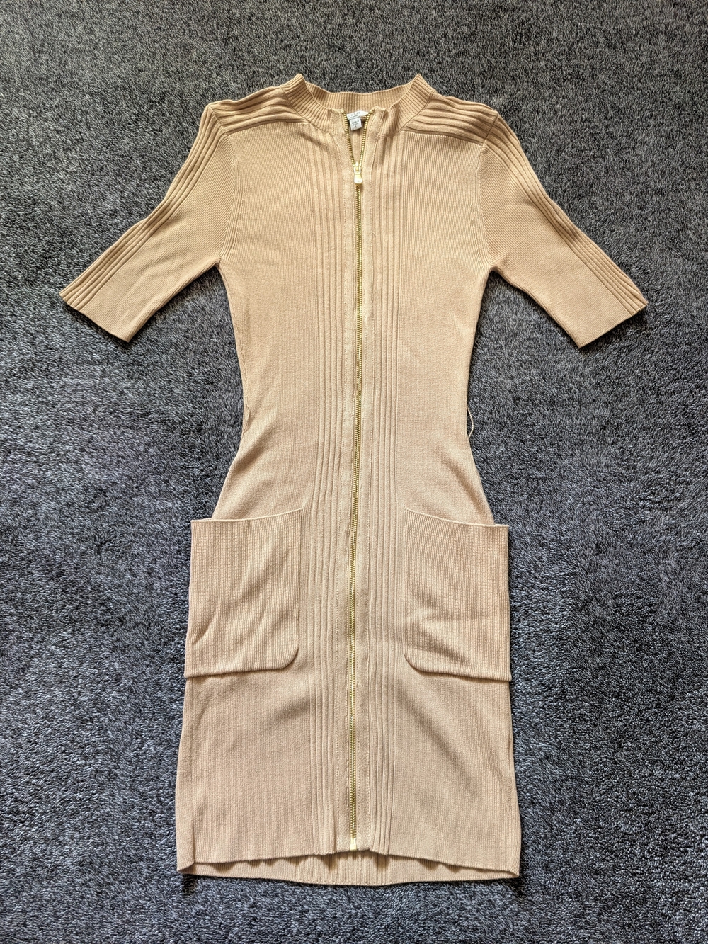 GUESS Ribbed Zip-Front Midi Dress in Brown Like New
